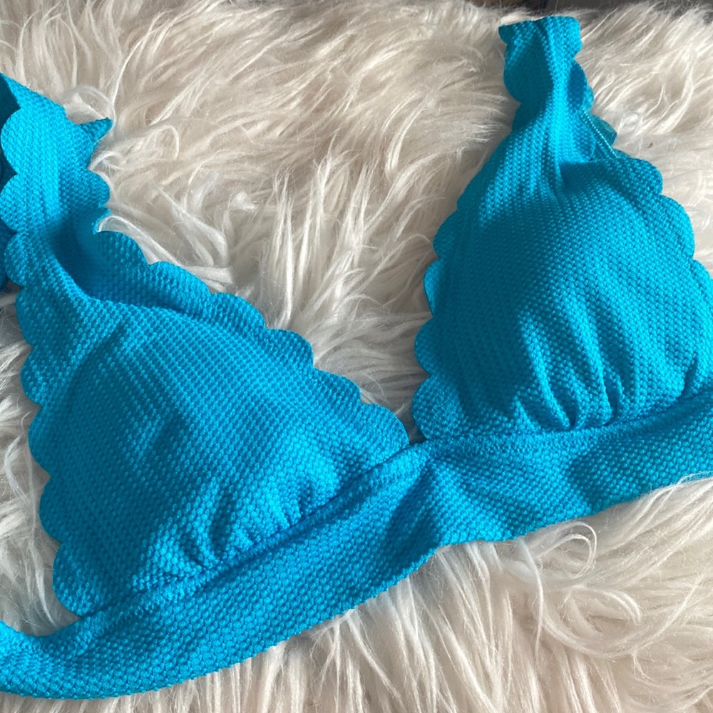 Aerie Scallop Bikini Top